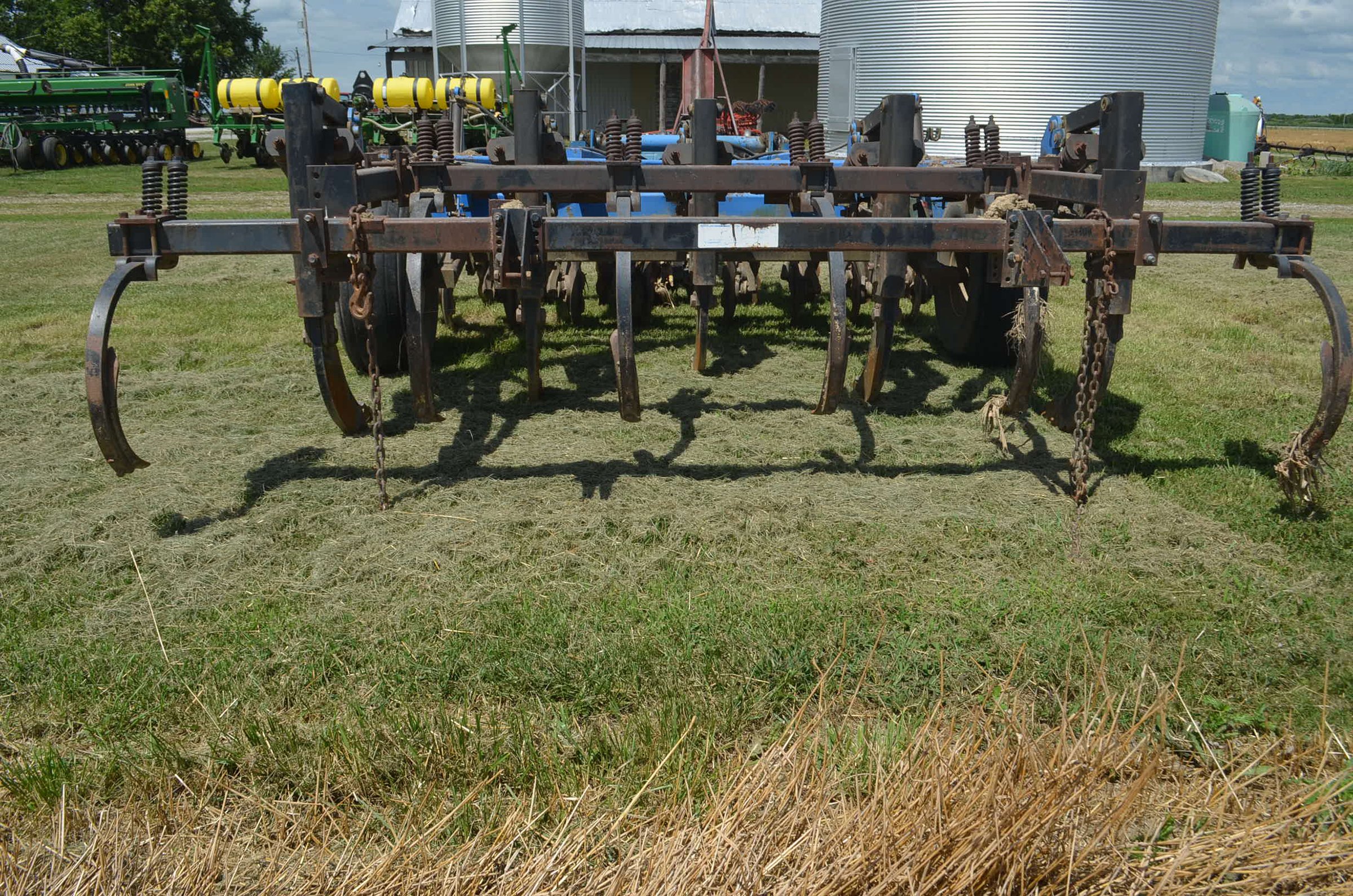 Property photo 90 - FARM EQUIPMENT AUCTION IN PAULDING COUNTY, OHIO